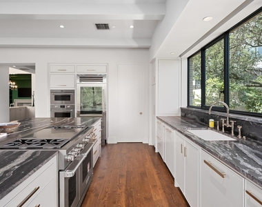 4500 River Wood Ct - Photo Thumbnail 13