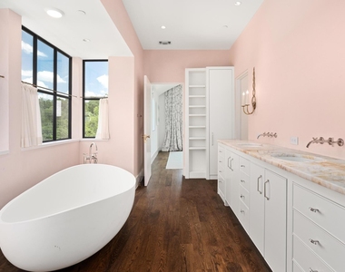 4500 River Wood Ct - Photo Thumbnail 21