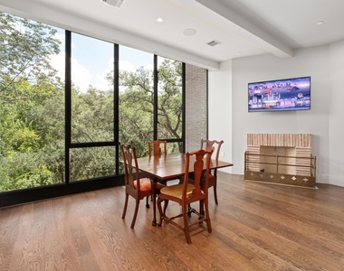 4500 River Wood Ct - Photo Thumbnail 16