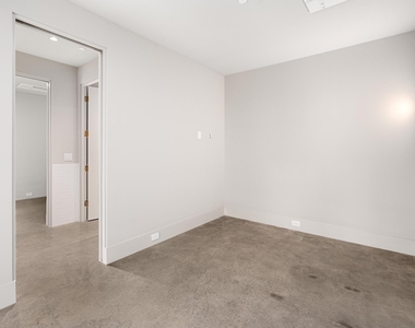 4500 River Wood Ct - Photo Thumbnail 28