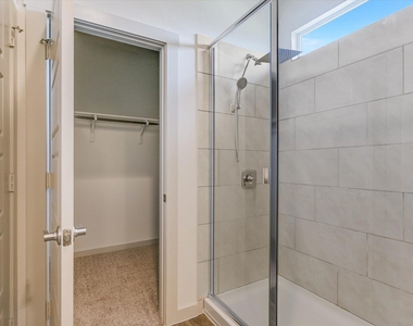 4701 Canongate Dr - Photo Thumbnail 10