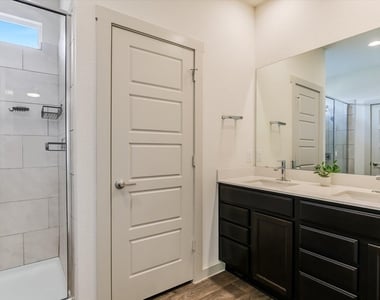 4701 Canongate Dr - Photo Thumbnail 11