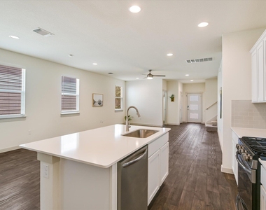 4701 Canongate Dr - Photo Thumbnail 6