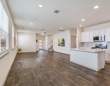 4701 Canongate Dr - Photo Thumbnail 5