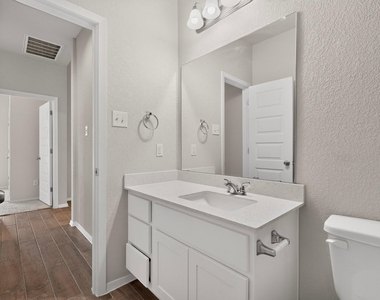 3704 Allegiance Ave - Photo Thumbnail 15