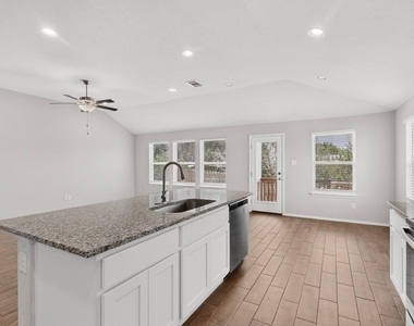 3704 Allegiance Ave - Photo Thumbnail 12