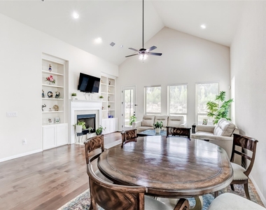 1012 Clearwell St - Photo Thumbnail 10