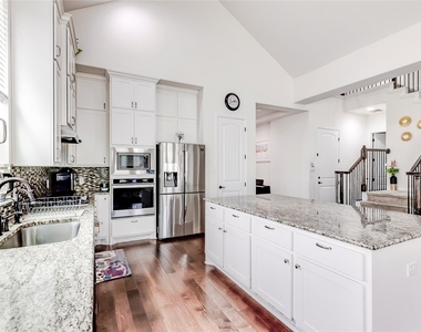 1012 Clearwell St - Photo Thumbnail 14