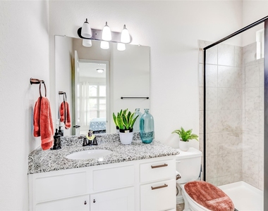 1012 Clearwell St - Photo Thumbnail 24