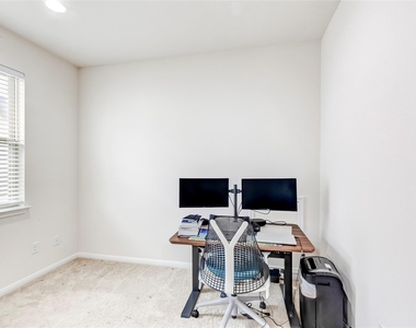 1012 Clearwell St - Photo Thumbnail 29