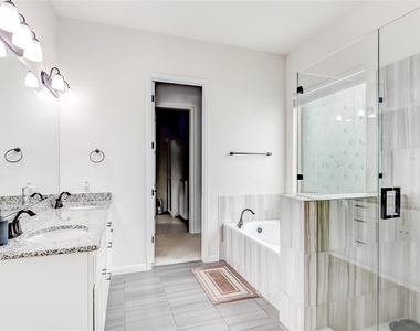 1012 Clearwell St - Photo Thumbnail 21