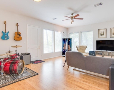 5404 Ledesma Rd - Photo Thumbnail 4