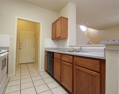 7310 Dan Jean Dr - Photo Thumbnail 6