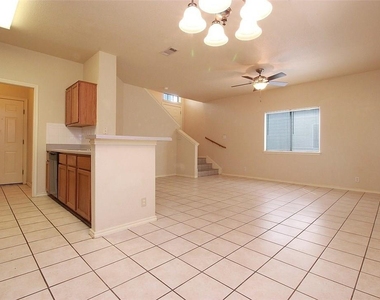 7310 Dan Jean Dr - Photo Thumbnail 4