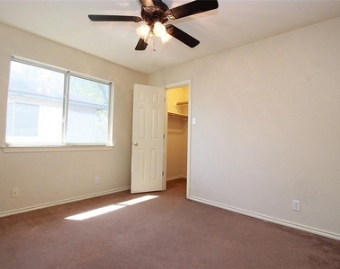 7310 Dan Jean Dr - Photo Thumbnail 13