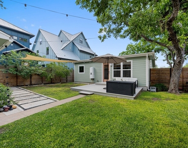 1214 Stobaugh St - Photo Thumbnail 12