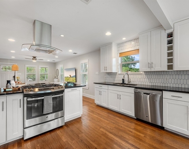 1214 Stobaugh St - Photo Thumbnail 9