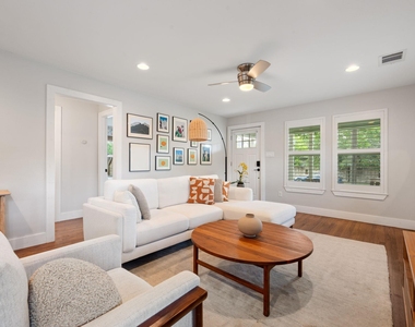 1214 Stobaugh St - Photo Thumbnail 3