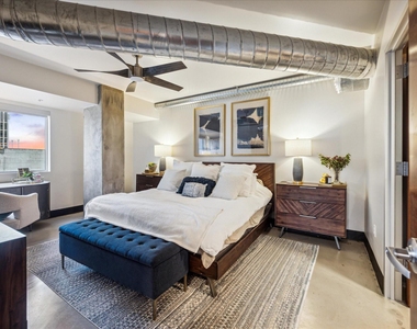 800 Brazos St - Photo Thumbnail 8