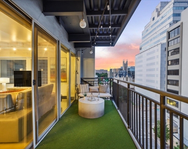 800 Brazos St - Photo Thumbnail 14