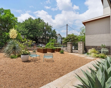 1102 W Monroe St - Photo Thumbnail 5