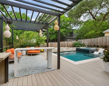 1102 W Monroe St - Photo Thumbnail 35