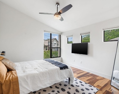 1102 W Monroe St - Photo Thumbnail 27
