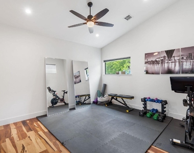 1102 W Monroe St - Photo Thumbnail 31