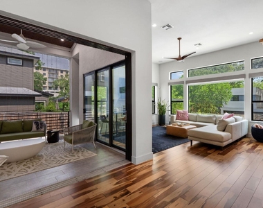 1102 W Monroe St - Photo Thumbnail 21