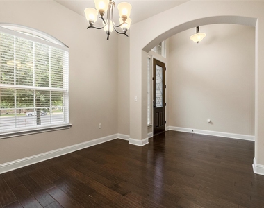 11704 Quintana Cv - Photo Thumbnail 12