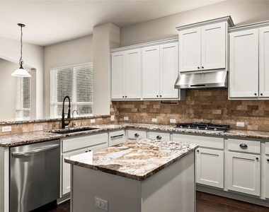 11704 Quintana Cv - Photo Thumbnail 15