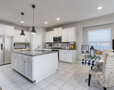 241 Silver Maple Dr - Photo Thumbnail 2