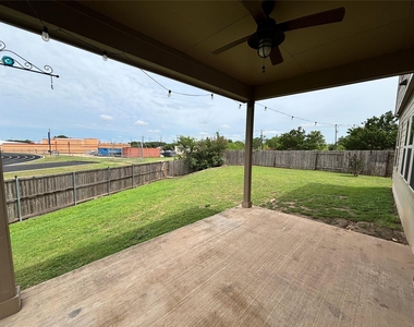 241 Silver Maple Dr - Photo Thumbnail 16