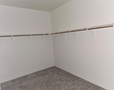 720 Mallow Rd - Photo Thumbnail 15