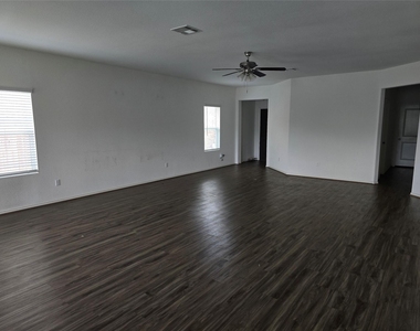720 Mallow Rd - Photo Thumbnail 10
