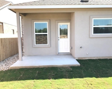 720 Mallow Rd - Photo Thumbnail 7