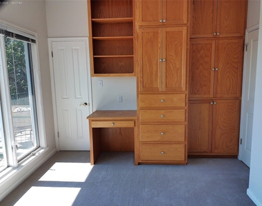 525 Northwood Hills Dr - Photo Thumbnail 14
