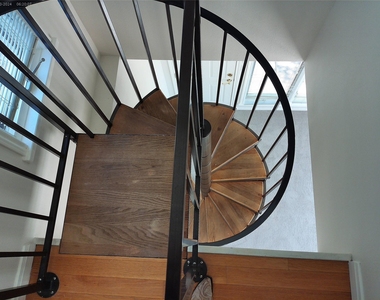 525 Northwood Hills Dr - Photo Thumbnail 18