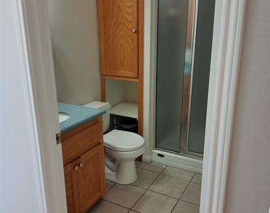 525 Northwood Hills Dr - Photo Thumbnail 13