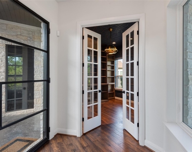716 Crestone Stream Dr - Photo Thumbnail 5