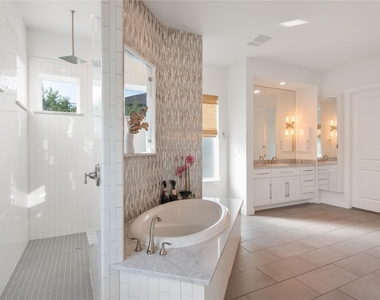 716 Crestone Stream Dr - Photo Thumbnail 17