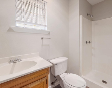 2318 Willow St - Photo Thumbnail 10