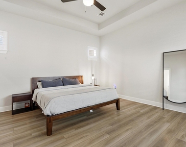 107 Breda Ave - Photo Thumbnail 14