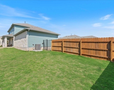 9015 Lookse Ln - Photo Thumbnail 32