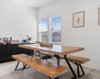 9015 Lookse Ln - Photo Thumbnail 19