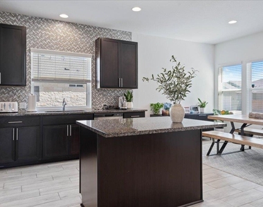 9015 Lookse Ln - Photo Thumbnail 9