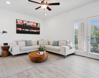 9015 Lookse Ln - Photo Thumbnail 16
