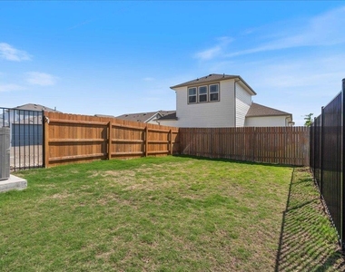 9015 Lookse Ln - Photo Thumbnail 6
