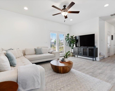 9015 Lookse Ln - Photo Thumbnail 1