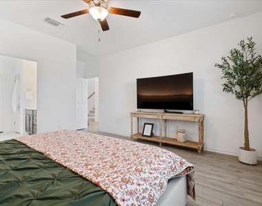 9015 Lookse Ln - Photo Thumbnail 29